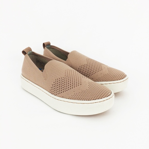 born slip on sneakers